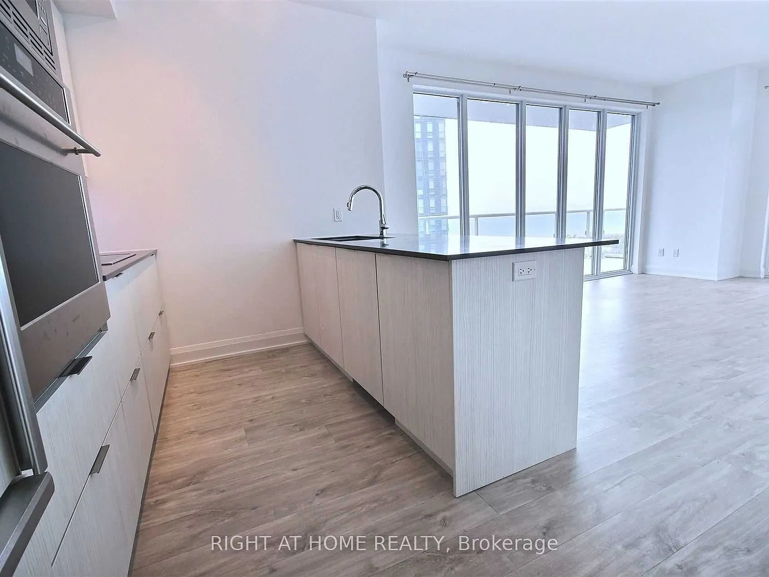 56 Annie Craig Dr — Photo 2