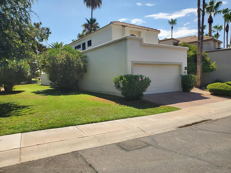 7814 E Clinton St — Photo 20