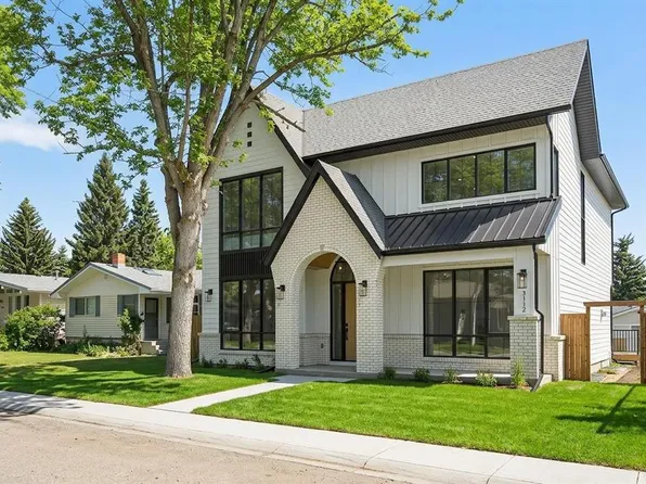 3112 W Leduc Cres SW, Calgary, AB T3E 5W9