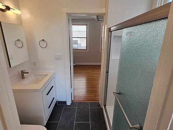 4th image of 1096 Pine St APT 203