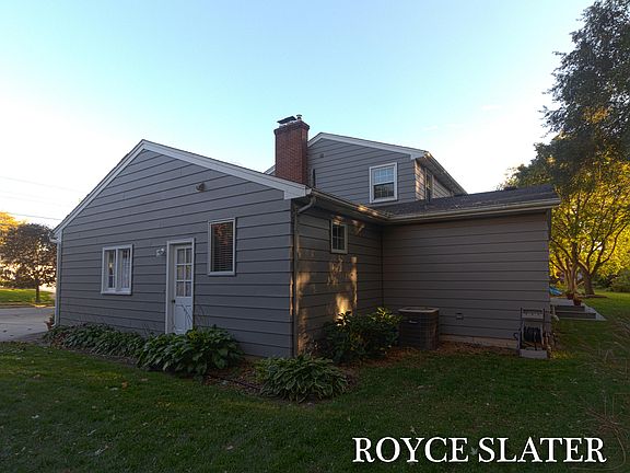 3rd image of 2149 Okemos Dr SE