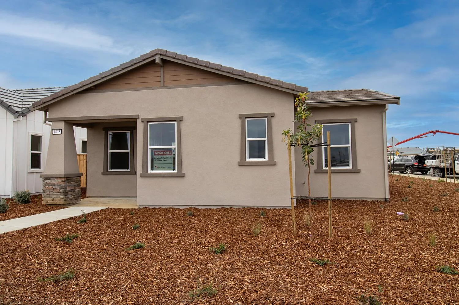 1815 Foster Lane photo 1