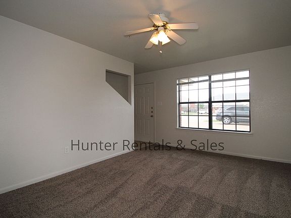 4th image of 1104A Lansberry Ct