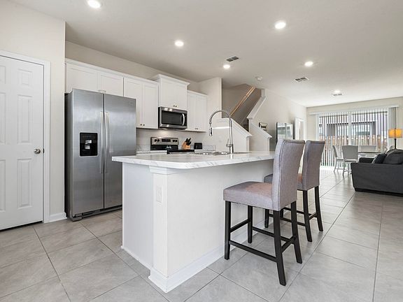 4th image of 75 Red House Cir