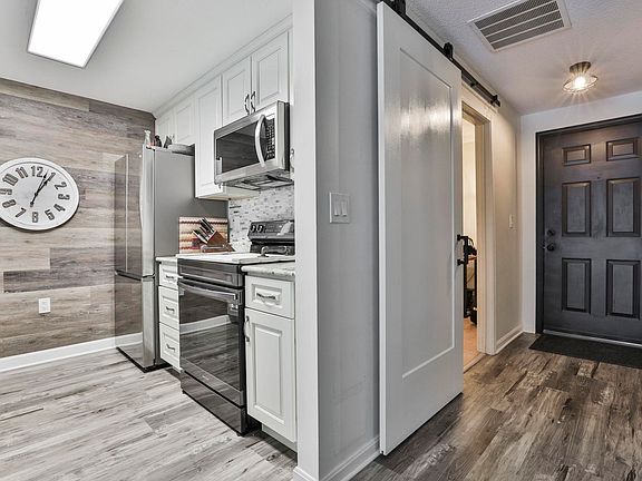 4th image of 47 Dogwood Drive #205