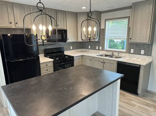 9572 Anchor Dr #115, Algonac, MI 48001