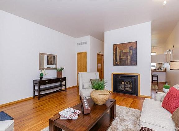 5th image of 1211 Mackay Pl