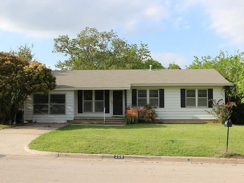 208 Barrett Dr