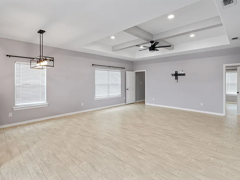 1009 Tesoro Hls — Photo 11