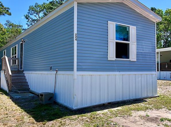 224 Spruce Pines Dr