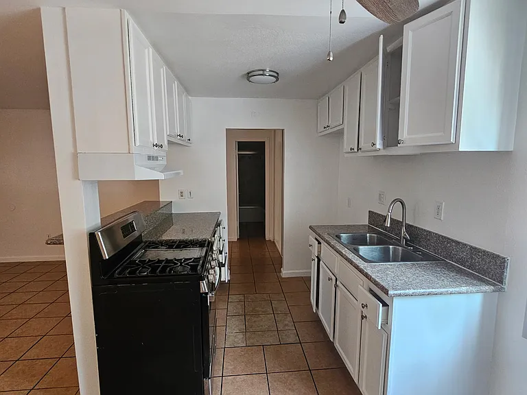Saticoy Place — Photo 4
