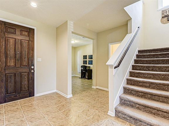 3rd image of 13018 Foxwood Creek Ln