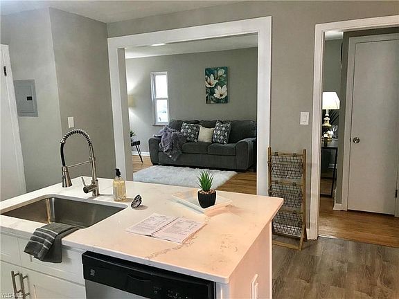 5th image of 1313 Saint Charles Ave #1313
