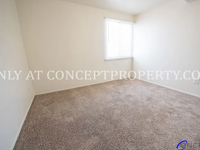 Ponderosa — Photo 33