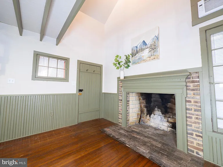 703 S Loudoun St — Photo 33