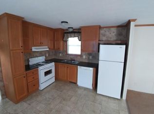 11 Nathan Dr, Clifton Park, NY 12065