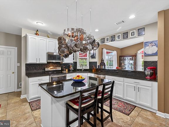 4th image of 19103 Red Maple Dr
