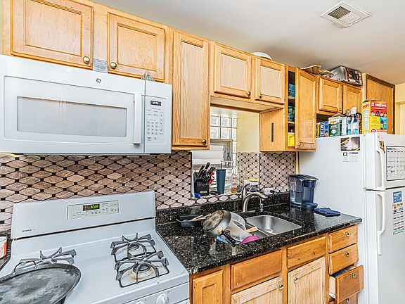 5th image of 5507 W Schubert Ave