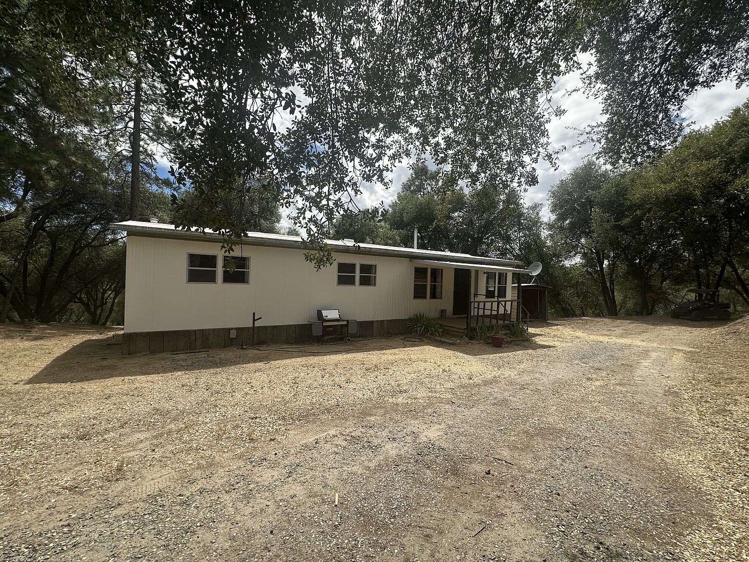 40780 Jean Rd W, Oakhurst, CA 93644 | Zillow