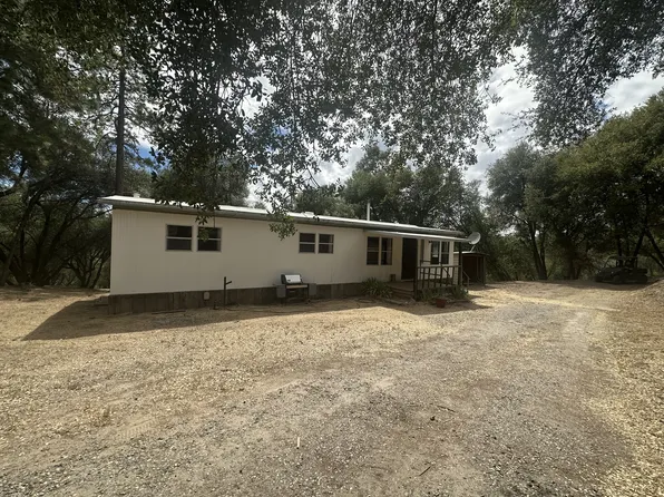 40780 Jean Rd W, Oakhurst, CA 93644