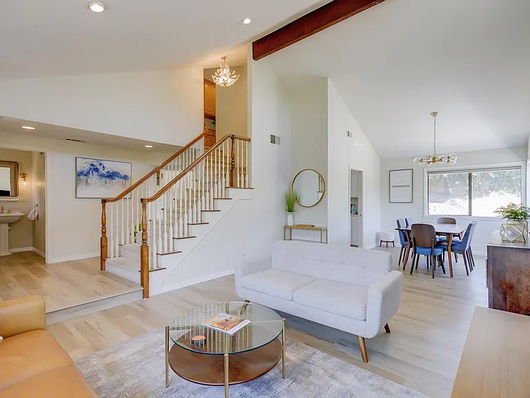 25425 Mandarin Ct — Photo 31