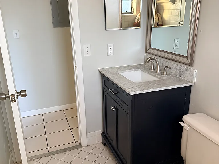 4686 SW 65th Ave — Photo 16