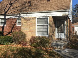 20219 Lancaster St, Harper Woods, MI 48225