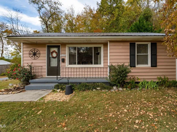 1017 Bluefield Ave, Elizabethton, TN 37643
