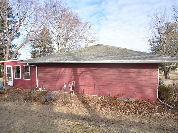 4th image of 2315 Richard Ave