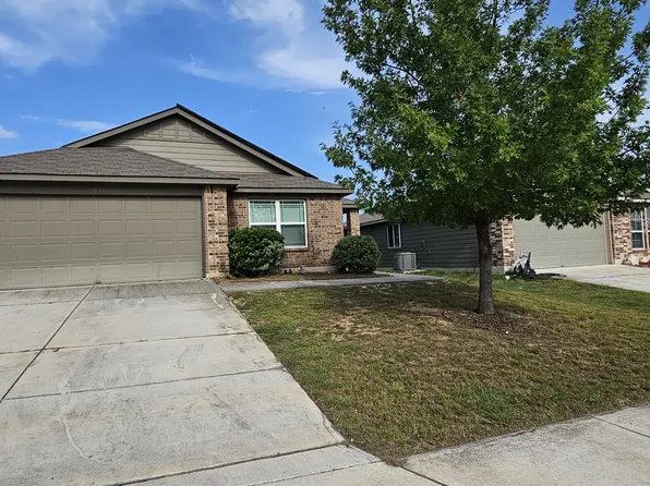 1024 Sandwell Ct, Seguin, TX 78155