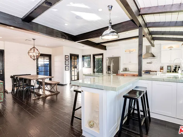 4930 Strohm Ave, North Hollywood, CA 91601