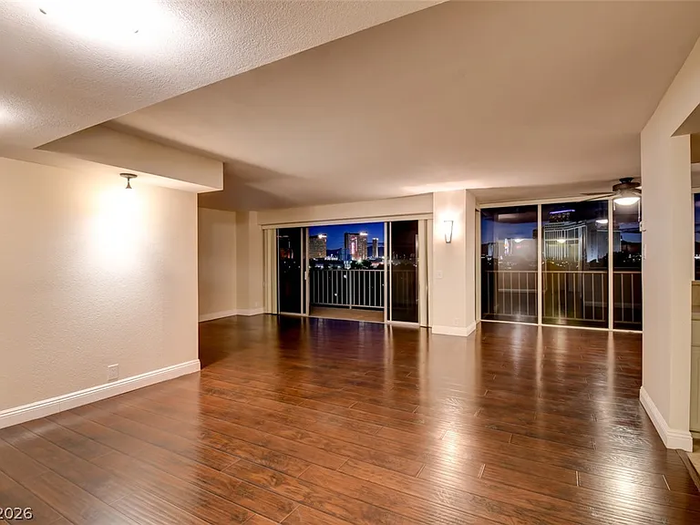 3111 Bel Air Dr #8E — Photo 12
