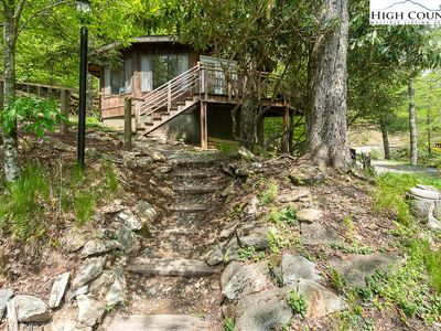 102 Village Cluster Road, Banner Elk, NC, 28604