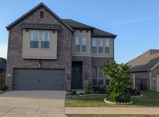 2004 Hampton Ave, Bentonville, AR 72713