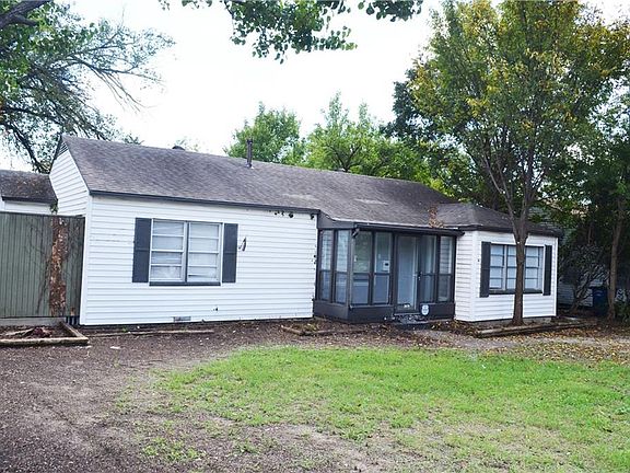 2nd image of 2676 Texas Dr