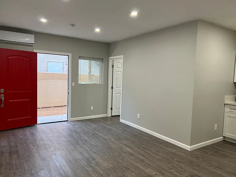 1214 Sterling Ave #B — Photo 7