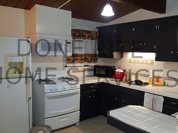 3rd image of 5635 Lupine Ave