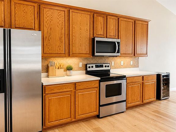 5th image of 97 Eagle Cove Pl #43B