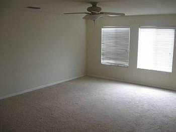 5th image of 830 Farrington Ln
