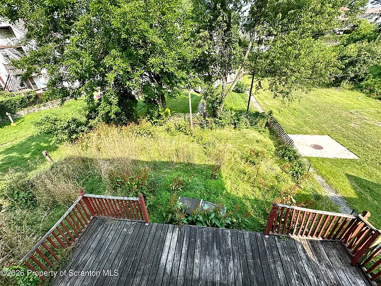 1019 Kirst Ct — Photo 3