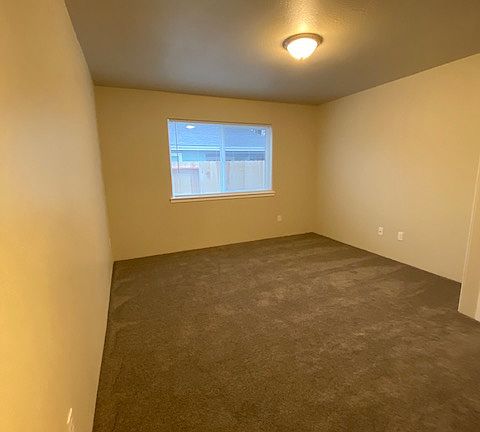 4th image of 1841 Hubbard Ln #1