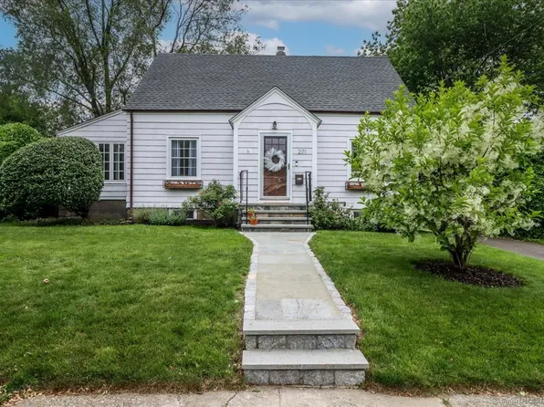 271 Seaside Avenue, Bridgeport, CT 06605