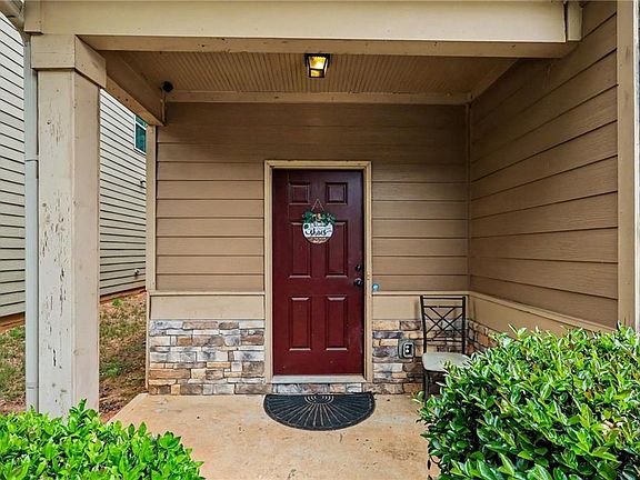 5th image of 2780 Lakeview Walk
