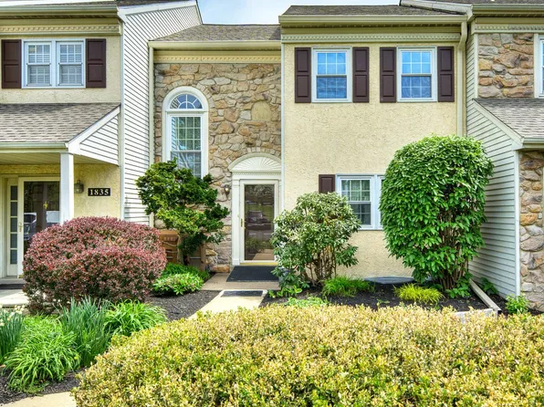1833 Perrin Ct, Maple Glen, PA 19002