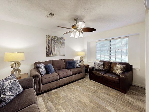 5th image of 2400 Barak Ln