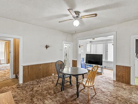 5th image of 429 W Carroll St