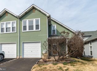 15 Church Rd, Horsham, PA 19044