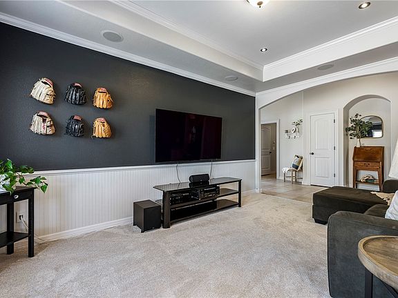 5th image of 3904 SW Banbury Dr