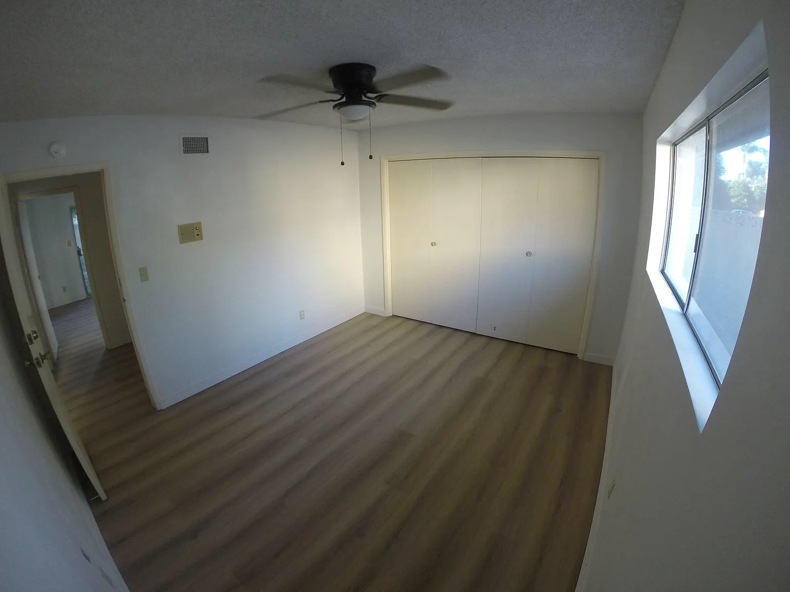 5 bed, 1800 sqft, $1,100 — Photo 3