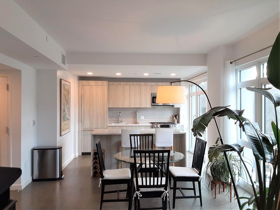 1st image of 371 W 123rd St Unit 6C